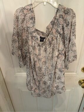 Torrid Pink & Gray Paisley Smocked Neck Tunic